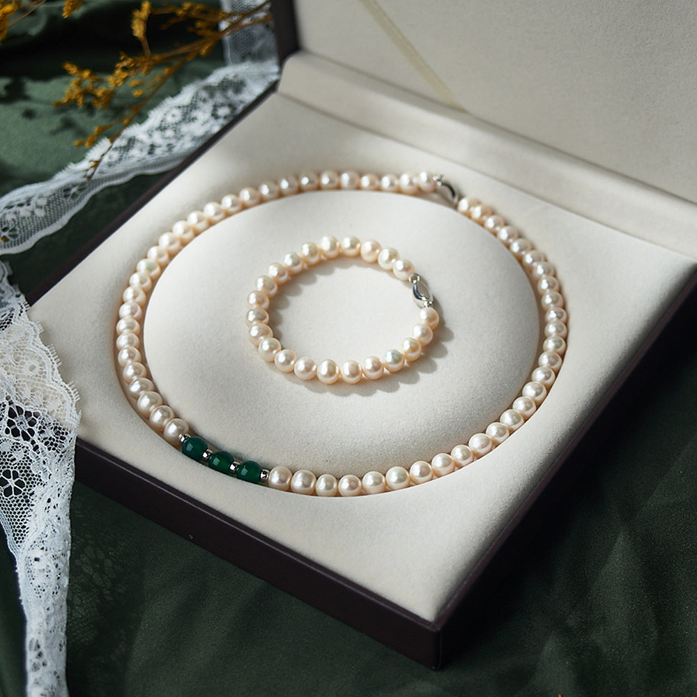 Classic Pearls Set