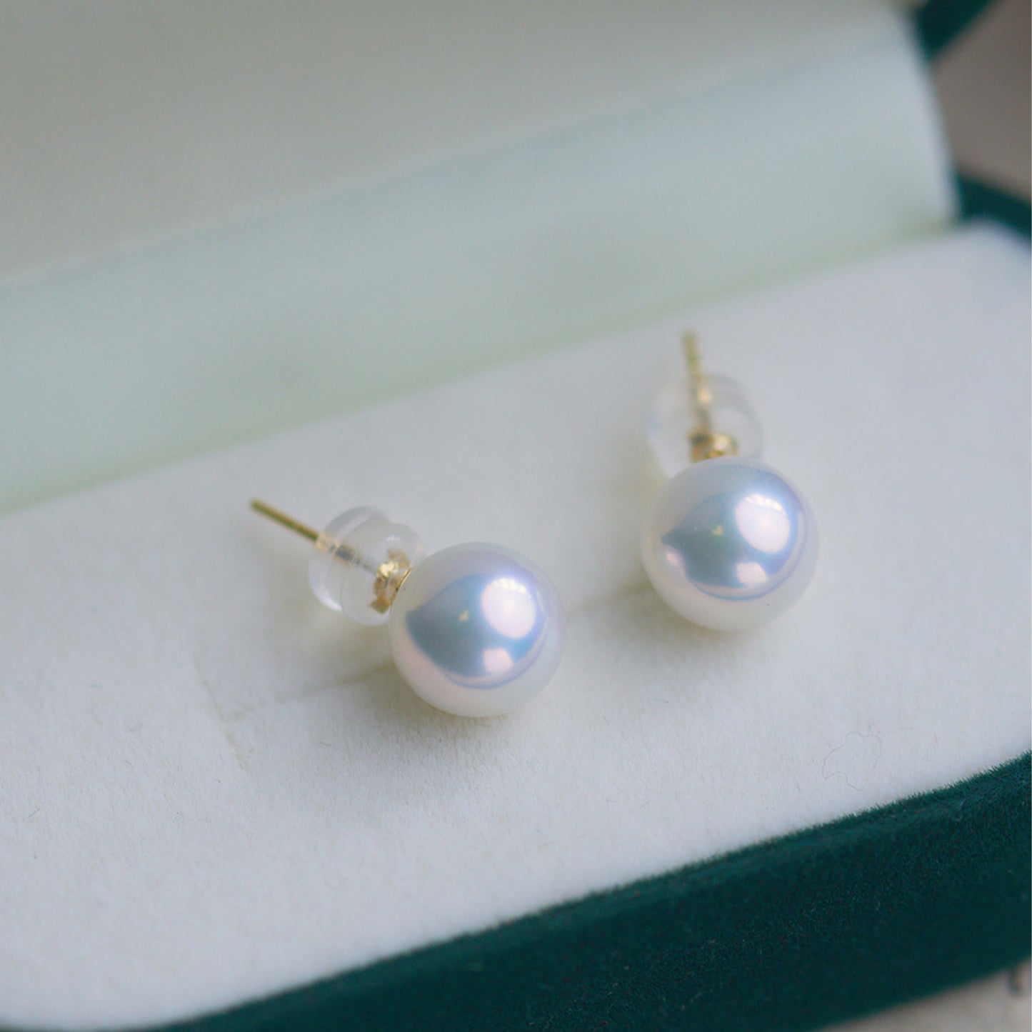 Round Pearl Earrings