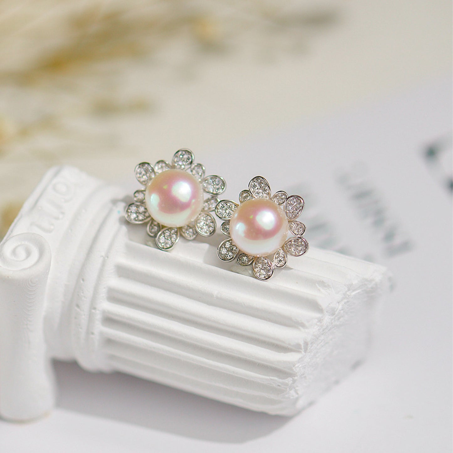 EH009 - Kisspearl Jewelry 8-9mm Button Pearl Earrings