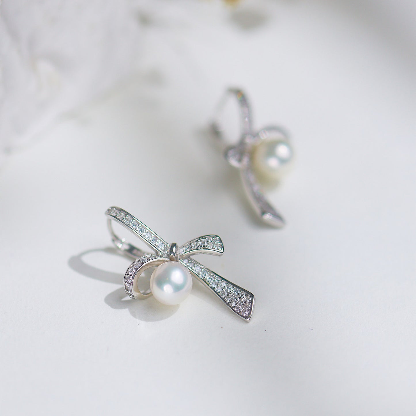 EH010 - Kisspearl Jewelry 8-9mm Rice Bow Pearl Earrings