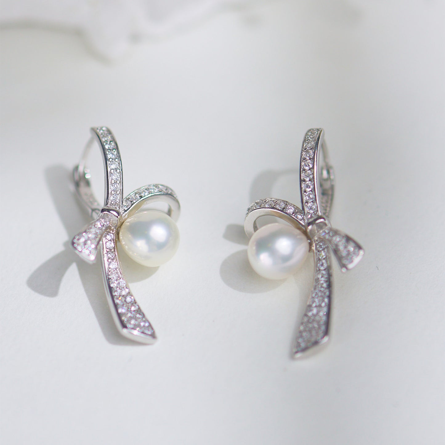 EH010 - Kisspearl Jewelry 8-9mm Rice Bow Pearl Earrings