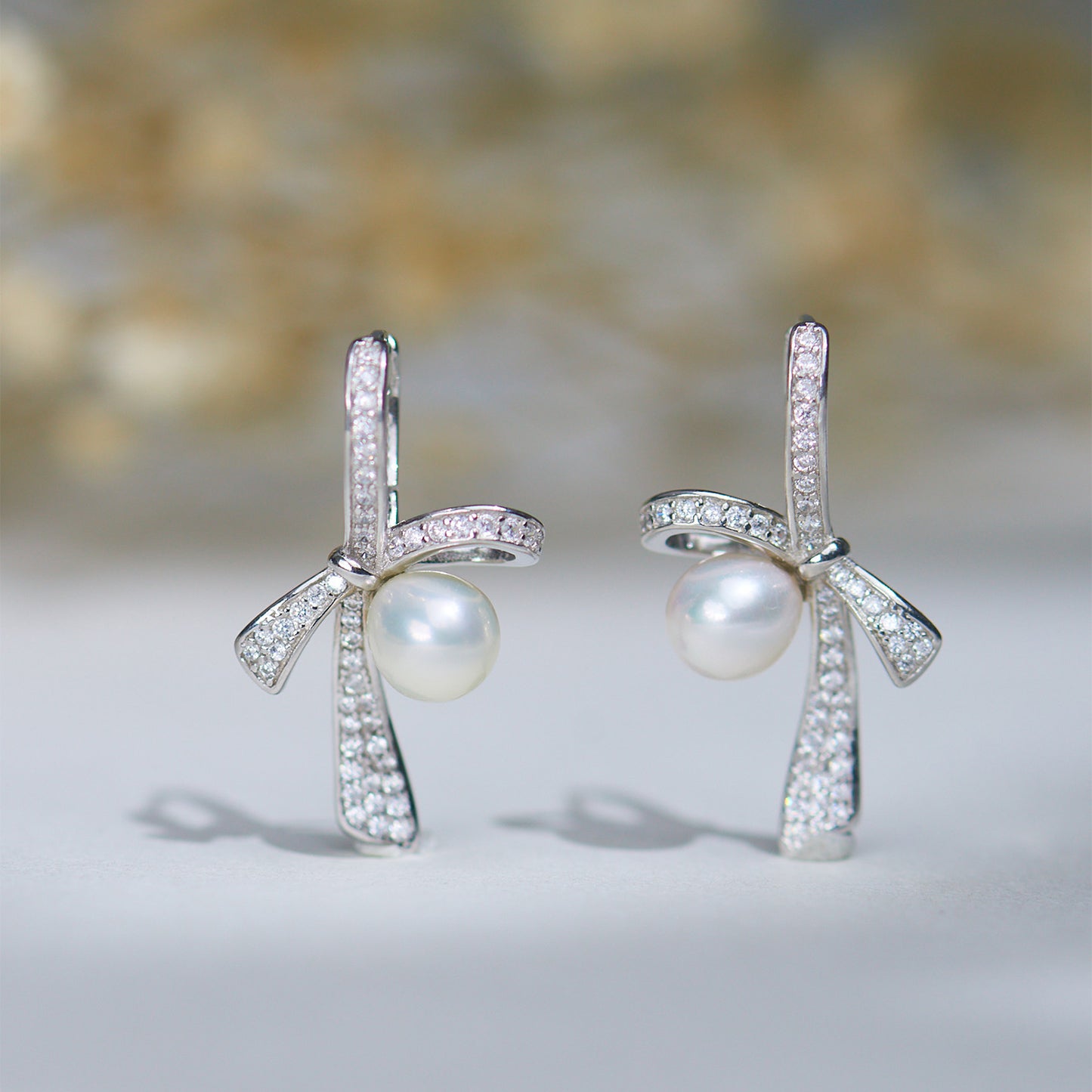 EH010 - Kisspearl Jewelry 8-9mm Rice Bow Pearl Earrings