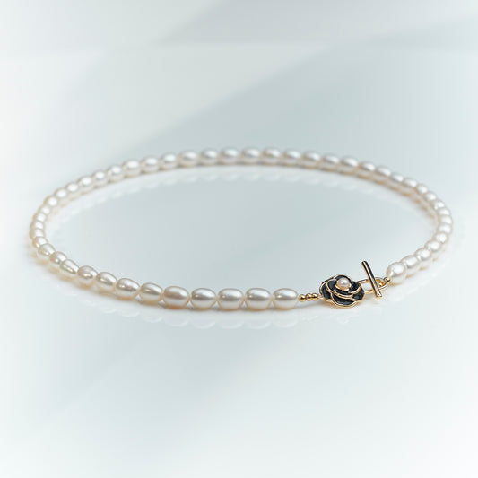 Rice Pearl Necklace