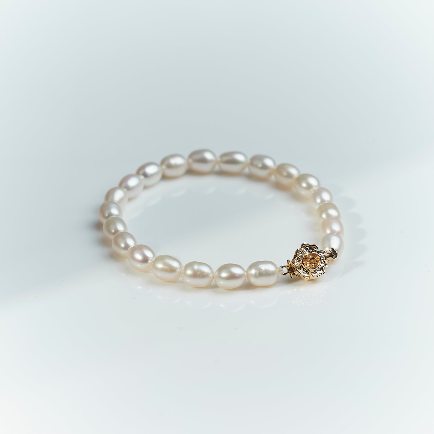 S31015 - Kisspearl Jewelry 6-7mm Flower Rice Pearl Bracelet