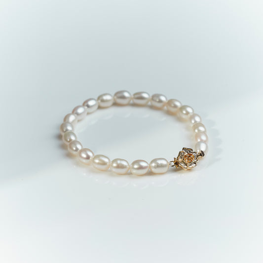 S31015 - Kisspearl Jewelry 6-7mm Flower Rice Pearl Bracelet