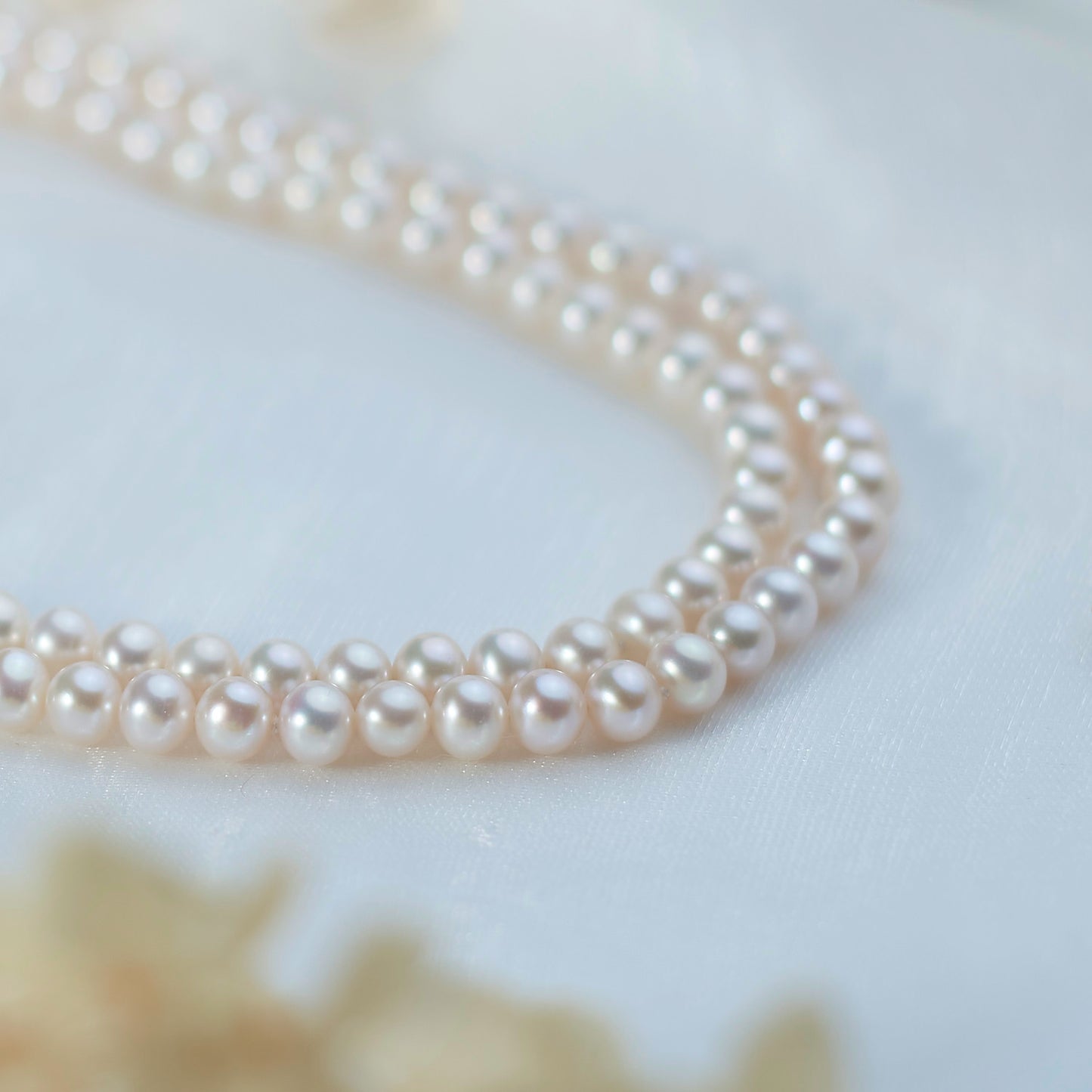 Sweater Pearl Necklace