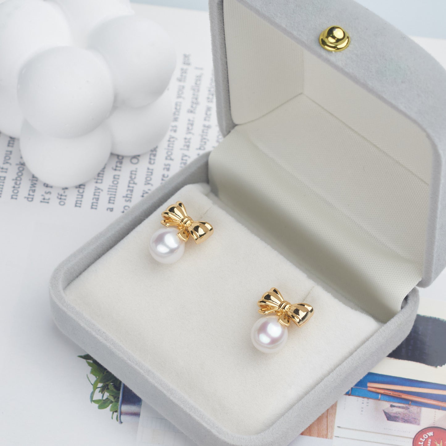 E410003 - Kisspearl Jewelry 8mm Baroque Bow Pearl Earrings
