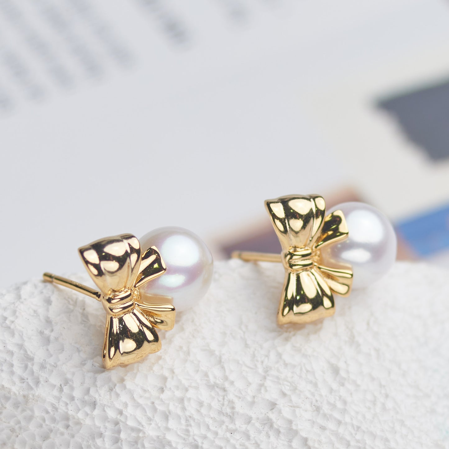 E410003 - Kisspearl Jewelry 8mm Baroque Bow Pearl Earrings