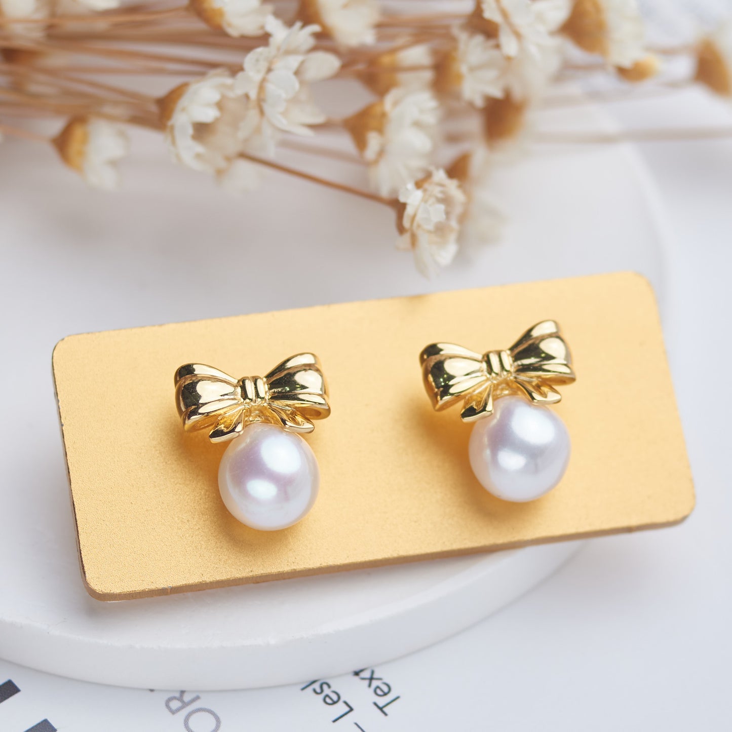 E410003 - Kisspearl Jewelry 8mm Baroque Bow Pearl Earrings