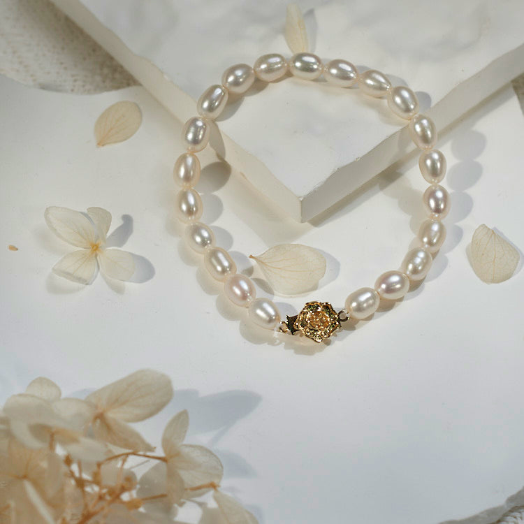 S31015 - Kisspearl Jewelry 6-7mm Flower Rice Pearl Bracelet